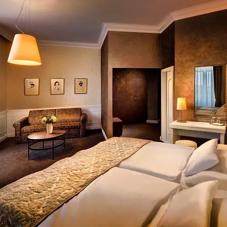 Grand Stary Smokovec מלון 4*